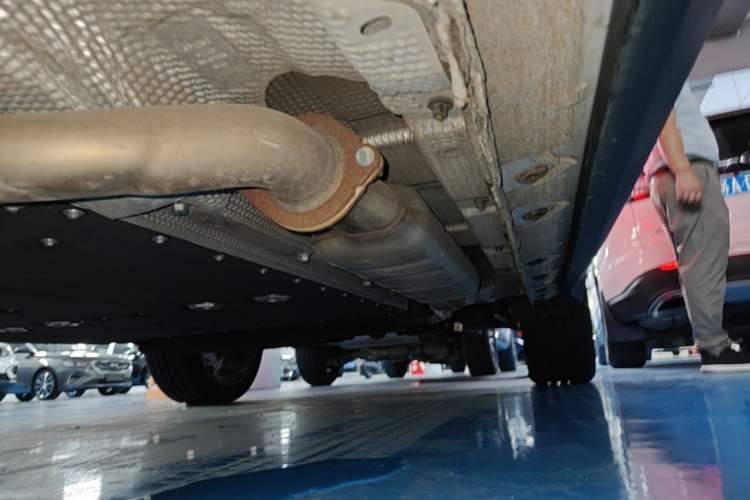 Used Geely Galaxy L7 2023 1.5T 115 km Starship Left Side Sill