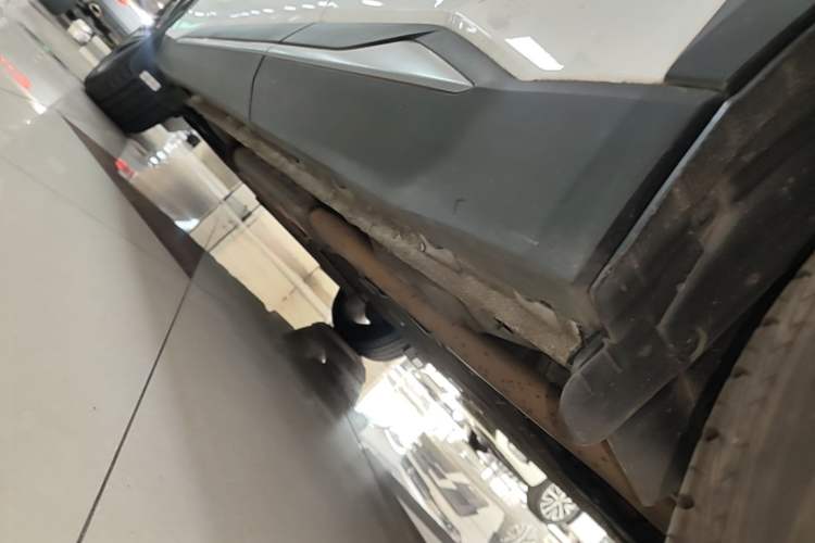 Used Geely Galaxy L7 2023 1.5T 115 km MAX Left Side Sill