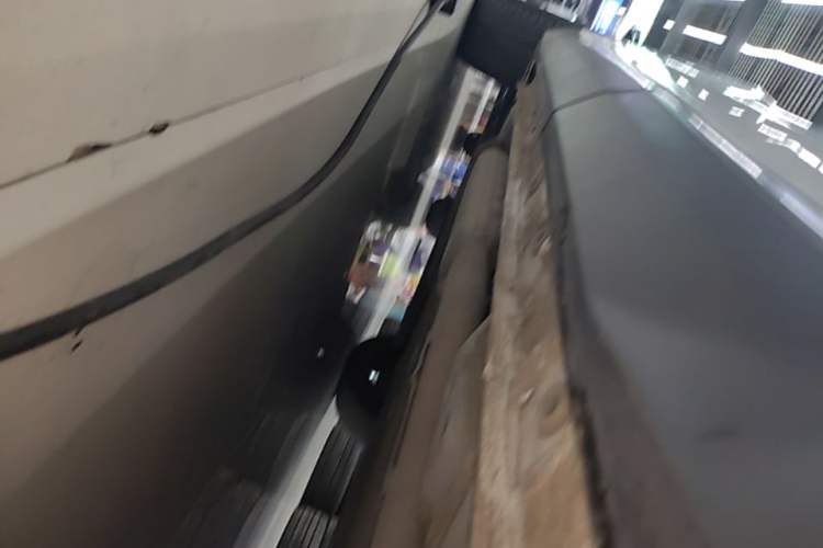 Used Geely Galaxy L7 2023 1.5T 115 km Starship Left Side Sill