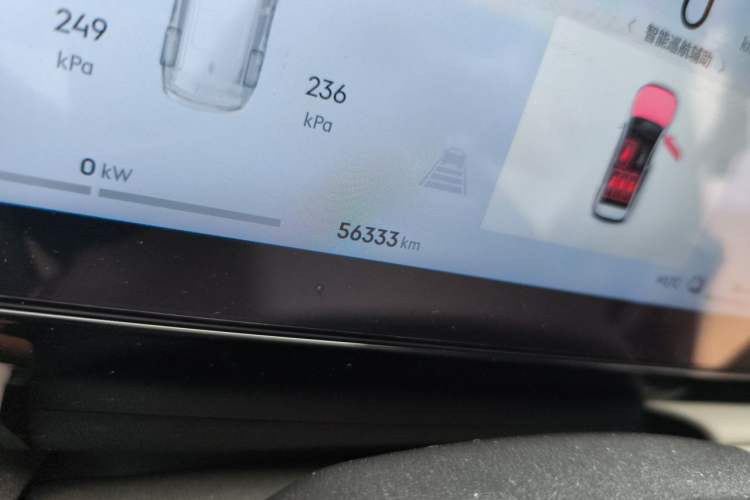 Used Geely Galaxy L7 2023 1.5T 115 km Starship Odometer Close Up