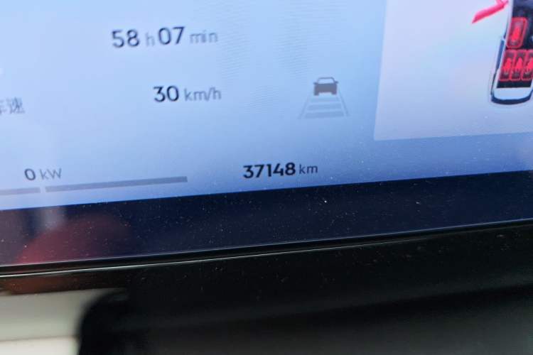 Used Geely Galaxy L7 2023 1.5T 115 km Starship Odometer Close Up