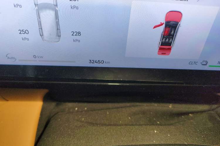Used Geely Galaxy L7 2023 1.5T 115 km PLUS Odometer Close Up