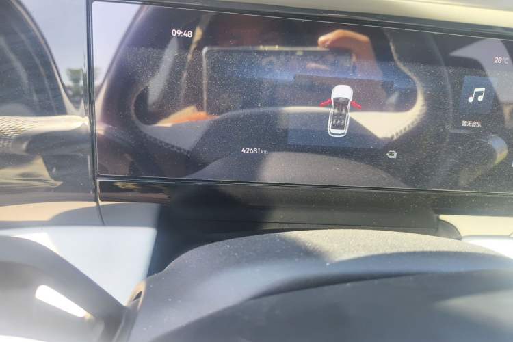 Used Geely Galaxy L7 2023 1.5T 115 km MAX Odometer Close Up