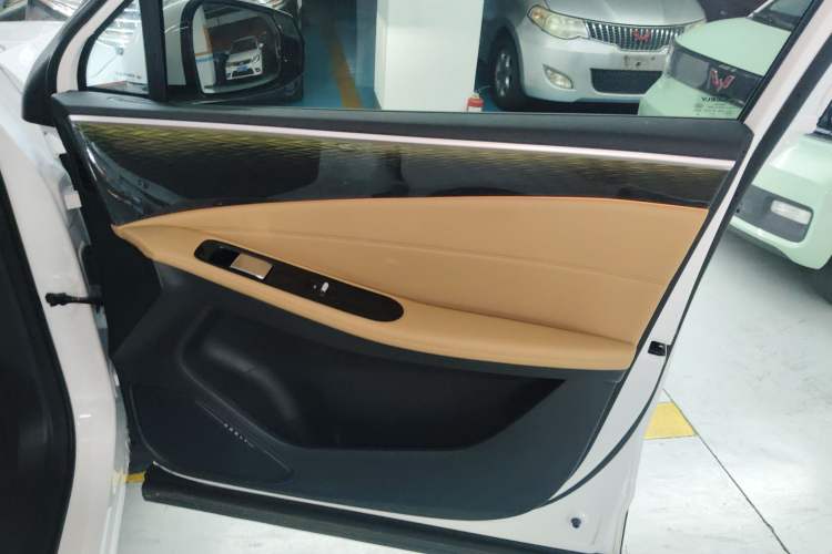Used Geely Galaxy L7 2023 1.5T 115 km MAX Right Front Door Interior