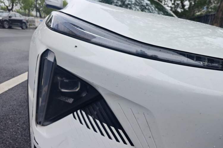 Used Geely Galaxy L7 2023 1.5T 115 km Asian Games Phantom Edition Right Front Headlight