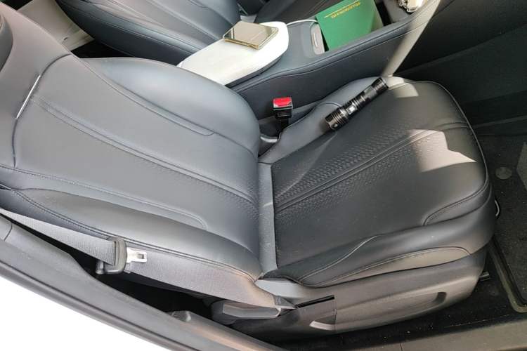 Used Geely Galaxy L7 2023 1.5T 115 km PLUS Right Front Seat