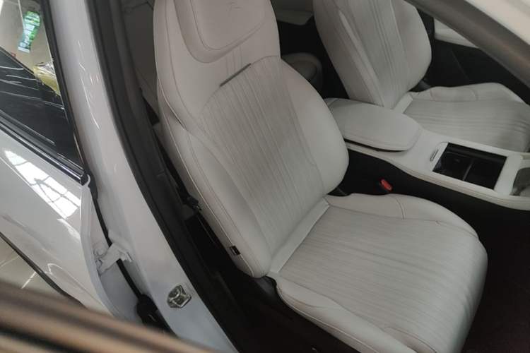Used Geely Galaxy L7 2023 1.5T 115 km Starship Right Front Seat