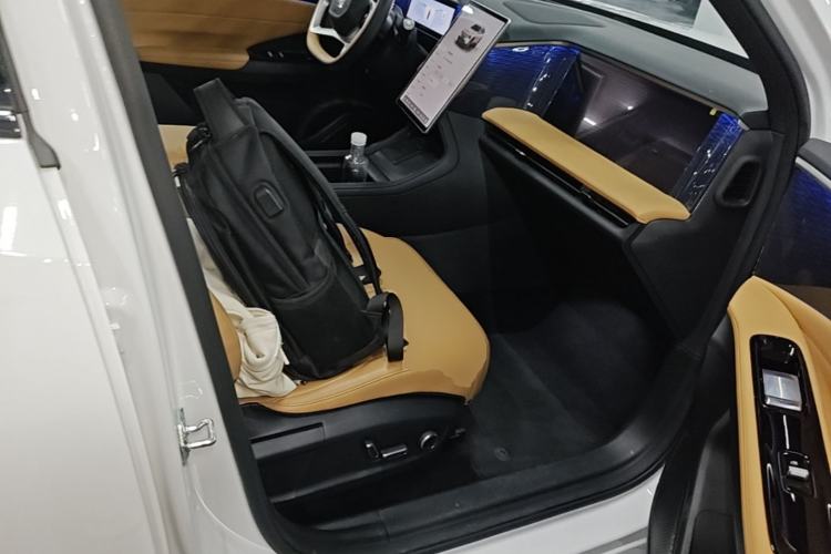 Used Geely Galaxy L7 2023 1.5T 115 km Starship Right Front Seat