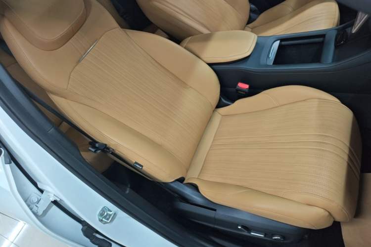 Used Geely Galaxy L7 2023 1.5T 115 km Asian Games Phantom Edition Right Front Seat