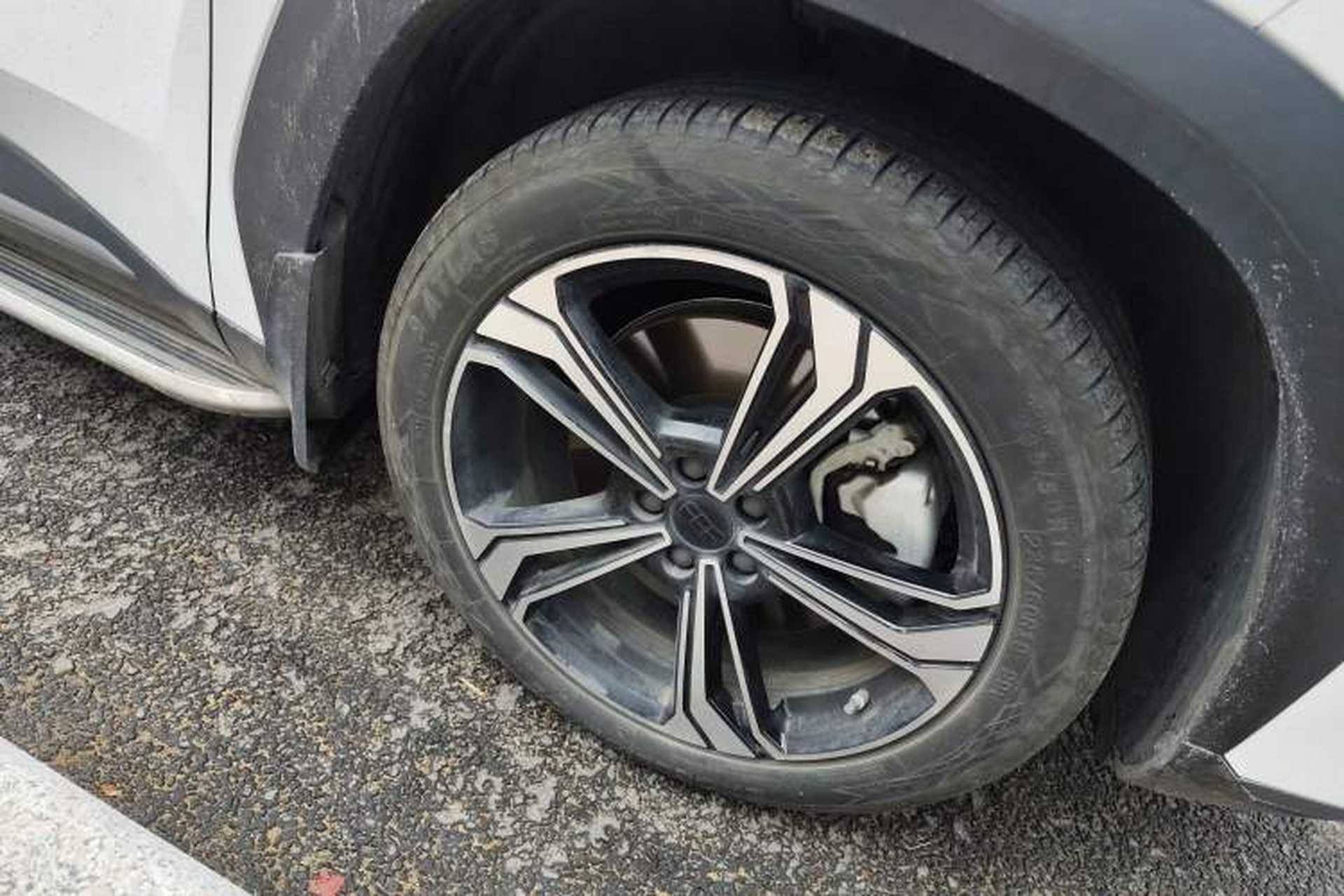Used Geely Galaxy L7 2023 1.5T 115 km MAX Right Front Wheel Hub