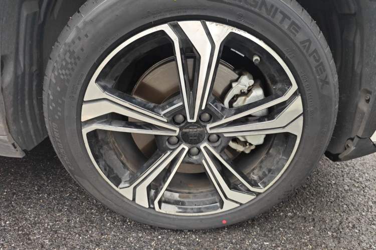 Used Geely Galaxy L7 2023 1.5T 115 km Asian Games Phantom Edition Right Front Wheel Hub