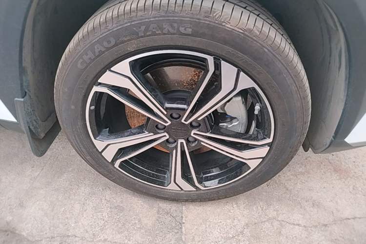 Used Geely Galaxy L7 2023 1.5T 115 km MAX Right Front Wheel Hub