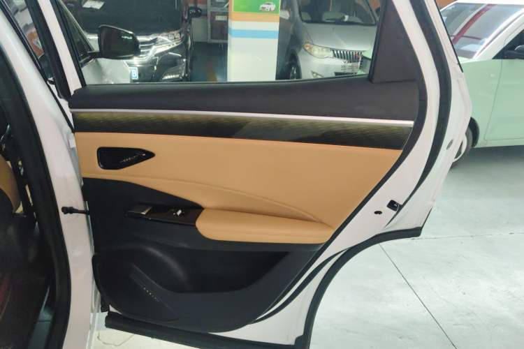 Used Geely Galaxy L7 2023 1.5T 115 km MAX Right Rear Door Interior
