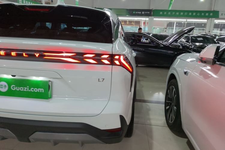 Used Geely Galaxy L7 2023 1.5T 115 km PLUS Right Rear Taillight