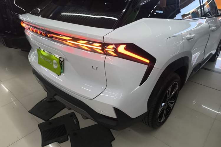 Used Geely Galaxy L7 2023 1.5T 115 km MAX Right Rear Taillight