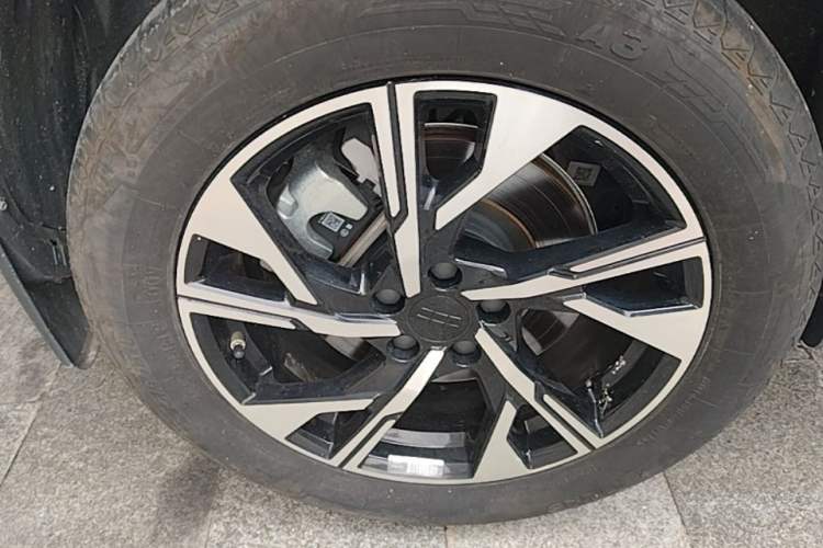 Used Geely Galaxy L7 2023 1.5T 55km PRO Right Rear Wheel Hub