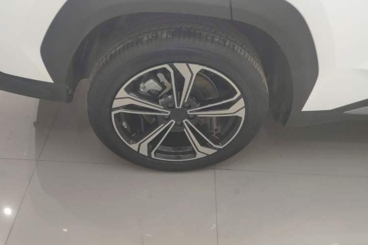 Used Geely Galaxy L7 2023 1.5T 115 km PLUS Right Rear Wheel Hub