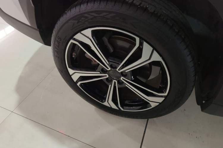 Used Geely Galaxy L7 2023 1.5T 115 km PLUS Right Rear Wheel Hub