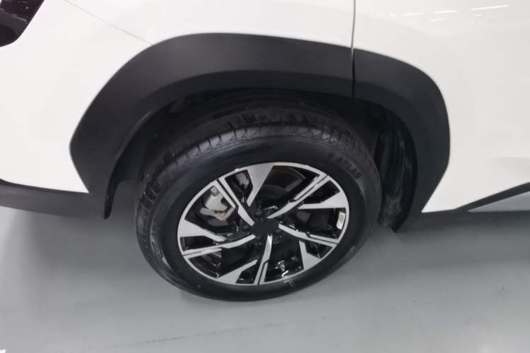 Used Geely Galaxy L7 2023 1.5T 55km PRO Right Rear Wheel Hub