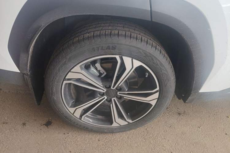 Used Geely Galaxy L7 2023 1.5T 115 km MAX Right Rear Wheel Hub