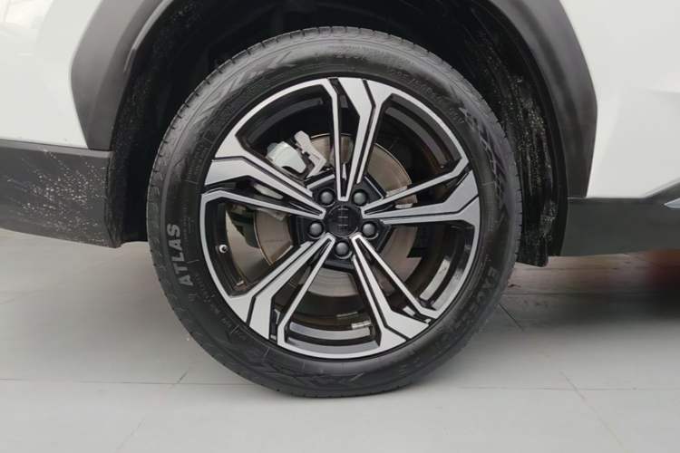 Used Geely Galaxy L7 2023 1.5T 115 km MAX Right Rear Wheel Hub