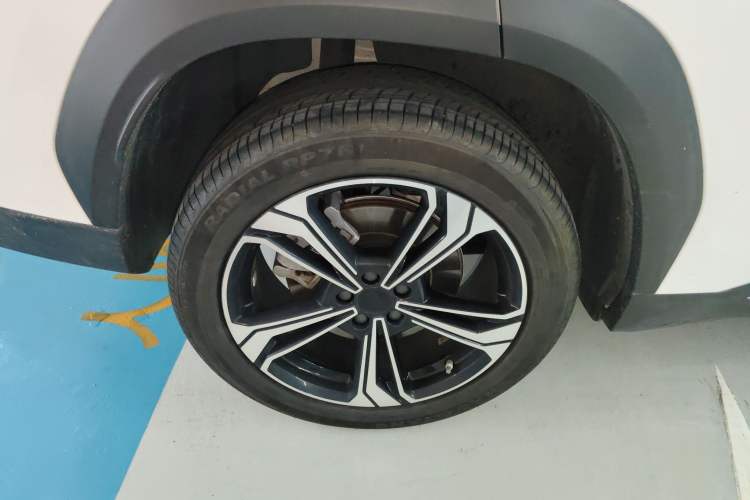 Used Geely Galaxy L7 2023 1.5T 115 km MAX Right Rear Wheel Hub