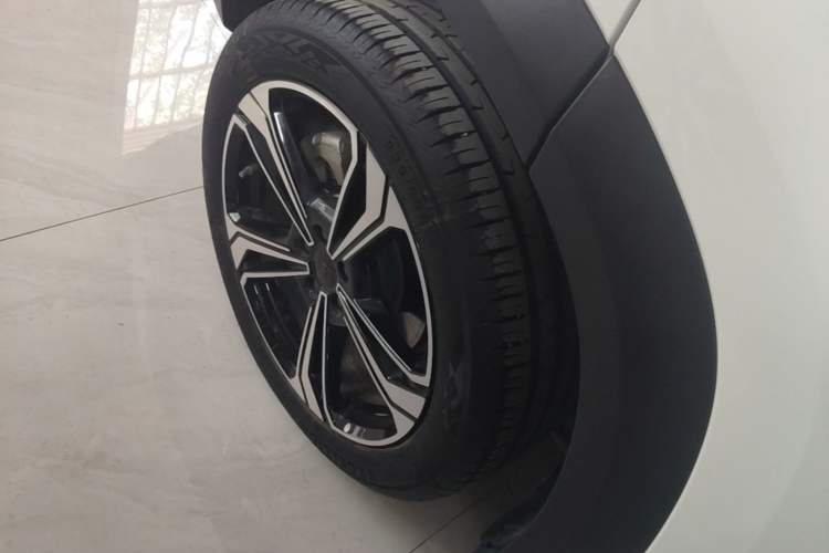 Used Geely Galaxy L7 2023 1.5T 55km AIR Right Rear Wheel Hub