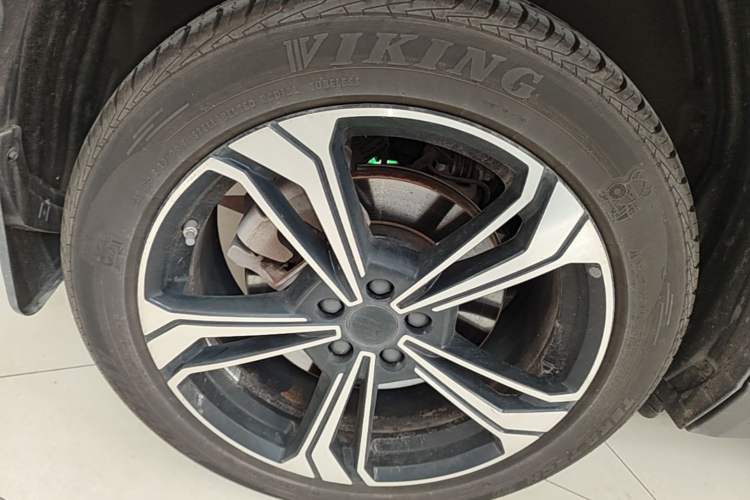 Used Geely Galaxy L7 2023 1.5T 115 km MAX Right Rear Wheel Hub