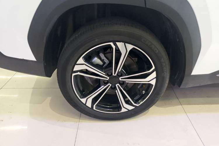 Used Geely Galaxy L7 2023 1.5T 115 km PLUS Right Rear Wheel Hub
