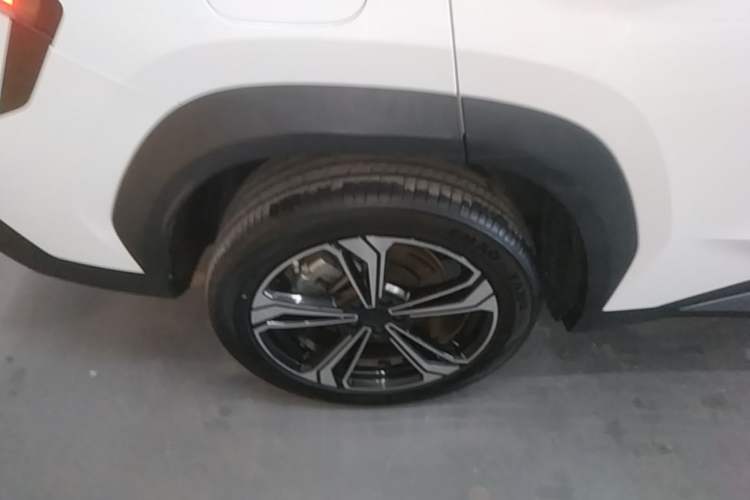 Used Geely Galaxy L7 2023 1.5T 115 km PLUS Right Rear Wheel Hub