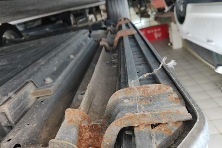Used Geely Galaxy L7 2023 1.5T 115 km PLUS Right Side Sill