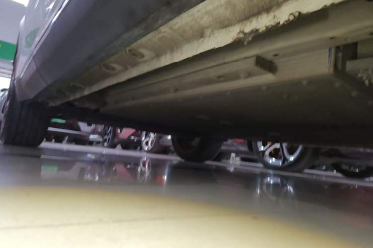Used Geely Galaxy L7 2023 1.5T 115 km PLUS Right Side Sill