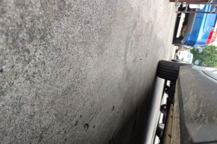 Used Geely Galaxy L7 2023 1.5T 115 km Starship Right Side Sill