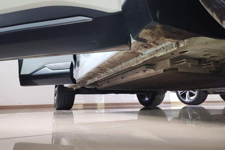 Used Geely Galaxy L7 2023 1.5T 115 km PLUS Right Side Sill