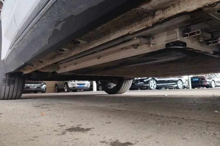 Used Geely Galaxy L7 2023 1.5T 115 km MAX Right Side Sill