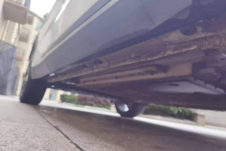 Used Geely Galaxy L7 2023 1.5T 115 km Starship Right Side Sill