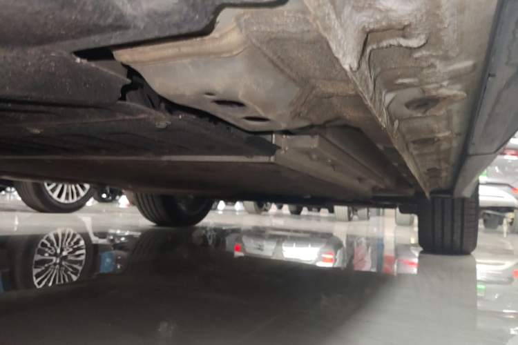 Used Geely Galaxy L7 2023 1.5T 55km AIR Right Side Sill