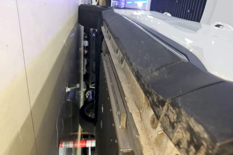 Used Geely Galaxy L7 2023 1.5T 115 km PLUS Right Side Sill