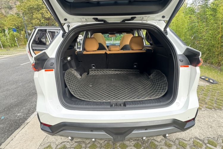 Used Geely Galaxy L7 2023 1.5T 115 km Starship Trunk