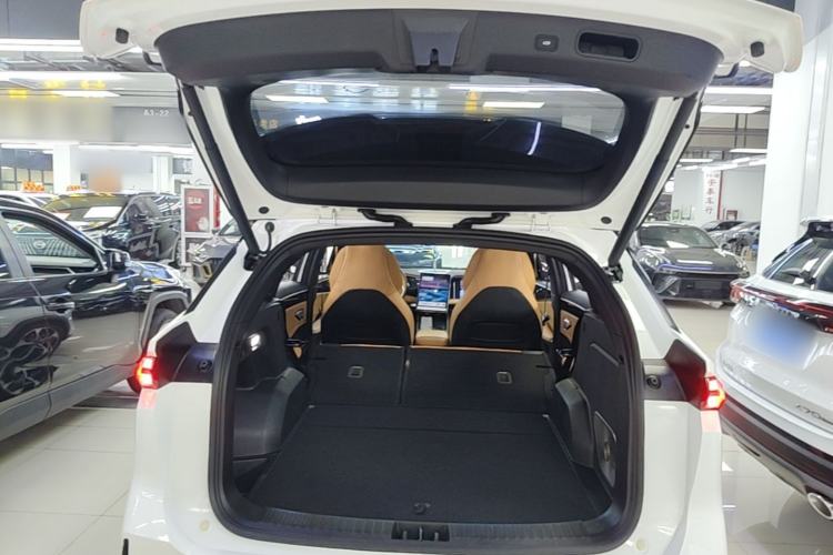 Used Geely Galaxy L7 2023 1.5T 115 km Starship Trunk