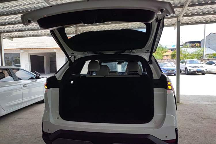 Used Geely Galaxy L7 2023 1.5T 115 km Starship Trunk