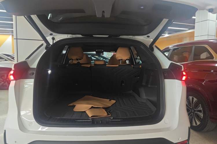 Used Geely Galaxy L7 2023 1.5T 115 km MAX Trunk