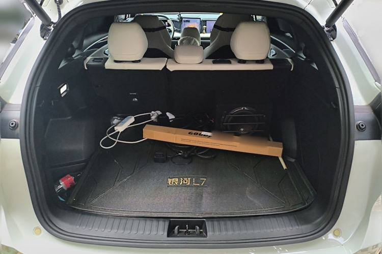 Used Geely Galaxy L7 2023 1.5T 115 km Starship Trunk