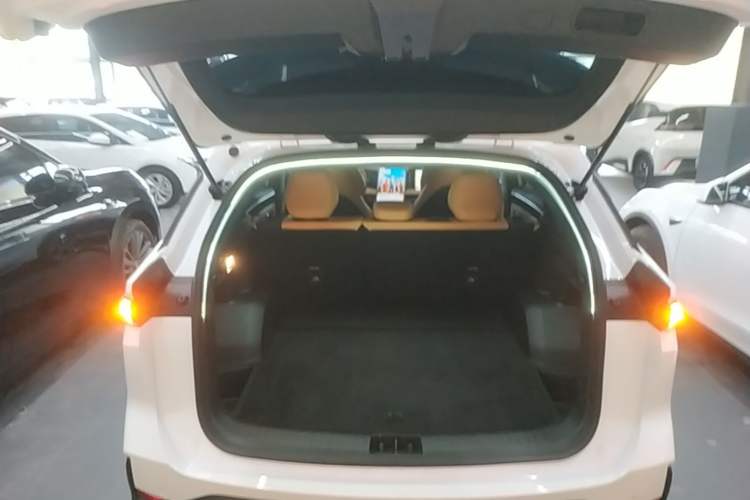 Used Geely Galaxy L7 2023 1.5T 115 km PLUS Trunk
