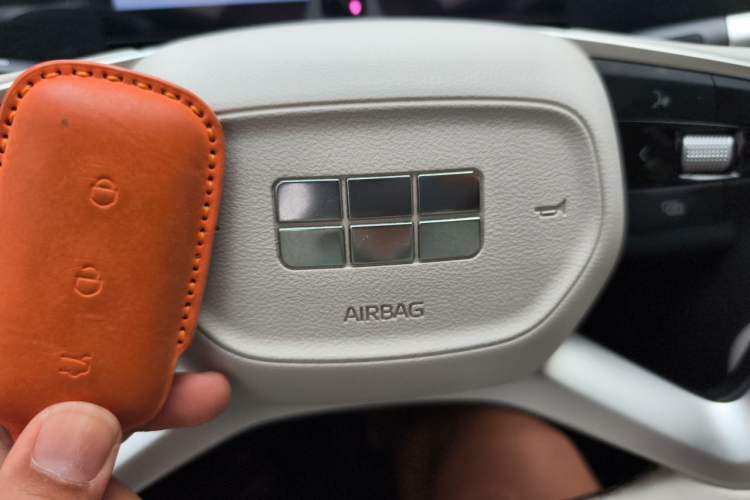Used Geely Galaxy L7 2023 1.5T 115 km Starship Vehicle Key