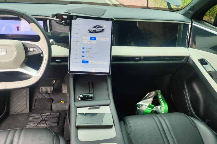 Used Geely Galaxy L7 2024 1.5T 115 km MAX Dragon Edition Audio And AC Panel