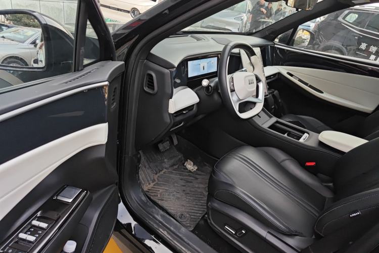 Used Geely Galaxy L7 2024 1.5T 115 km PLUS Dragon Edition Driver Seat