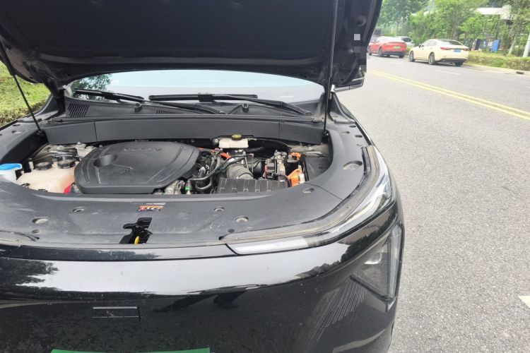 Used Geely Galaxy L7 2024 1.5T 115 km MAX Dragon Edition Engine Bay Left
