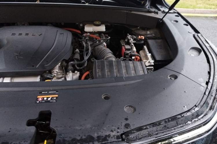 Used Geely Galaxy L7 2024 1.5T 115 km PLUS Dragon Edition Engine Bay Left