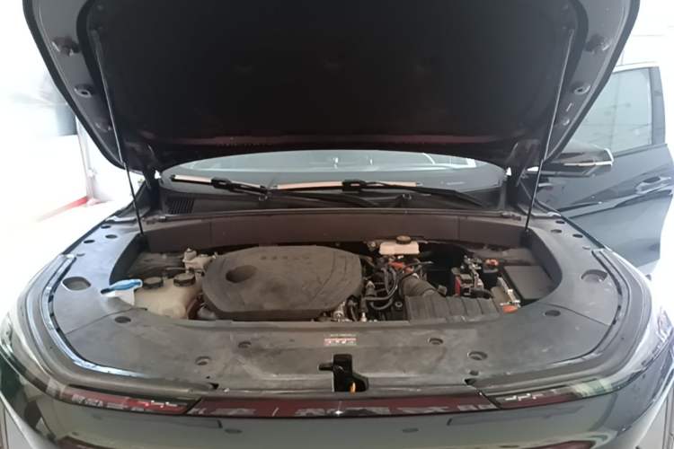 Used Geely Galaxy L7 2024 1.5T 115 km PLUS Dragon Edition Engine Bay